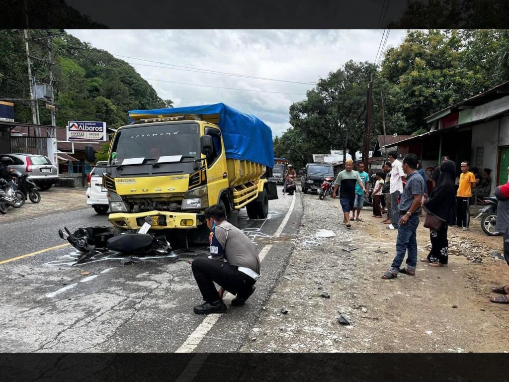 Kecelakaan Maut di Saok Laweh, Tiga Pelajar SMPN 5 Kubung Meninggal Dunia Bertabarakan dengan Dump Truk