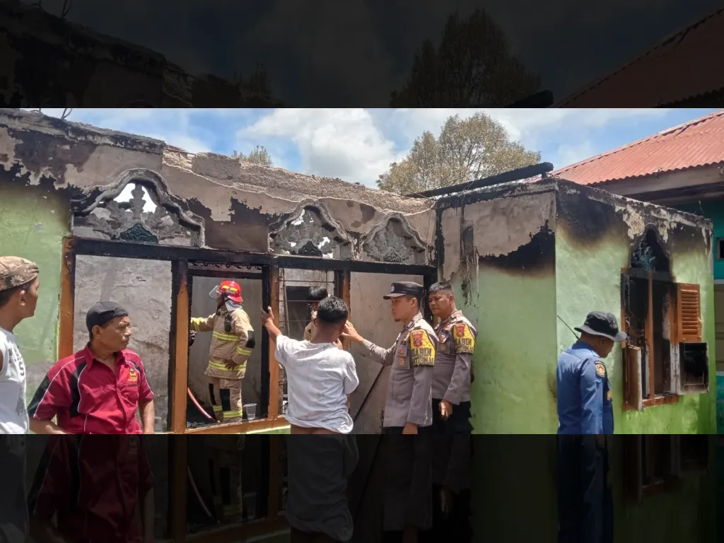   Kebakaran di Sirukam, Rumah Yulmiati Ludes dengan kerugian Mencapai Rp 250 Juta