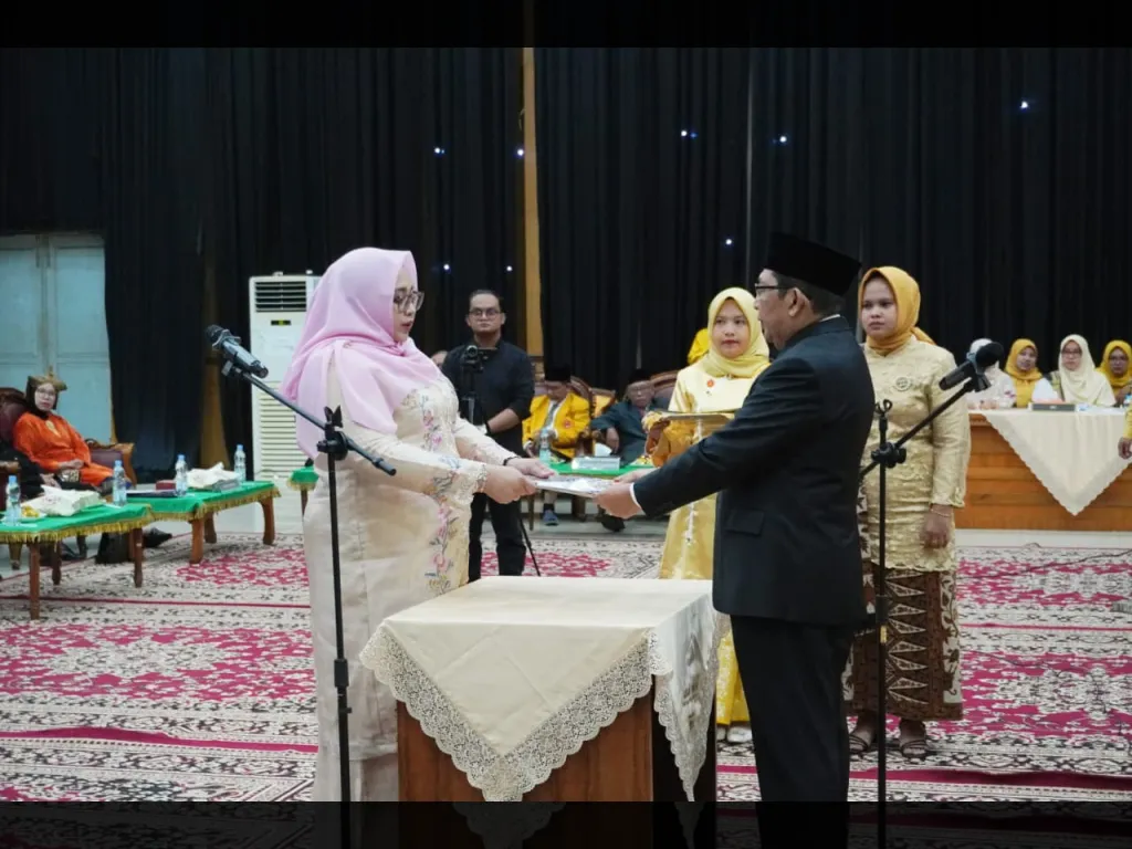 Rica Mega Sari, Dosen Pertama dari Yayasan Dipercaya Menjadi Rektor UMMY Solok