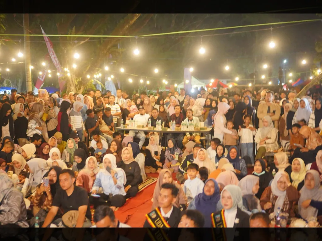 Live Musik Menjadi Magnit Bazar UMKM di Dharmasraya, Bupati Annisa: Diperluas ke Setiap Kecamatan