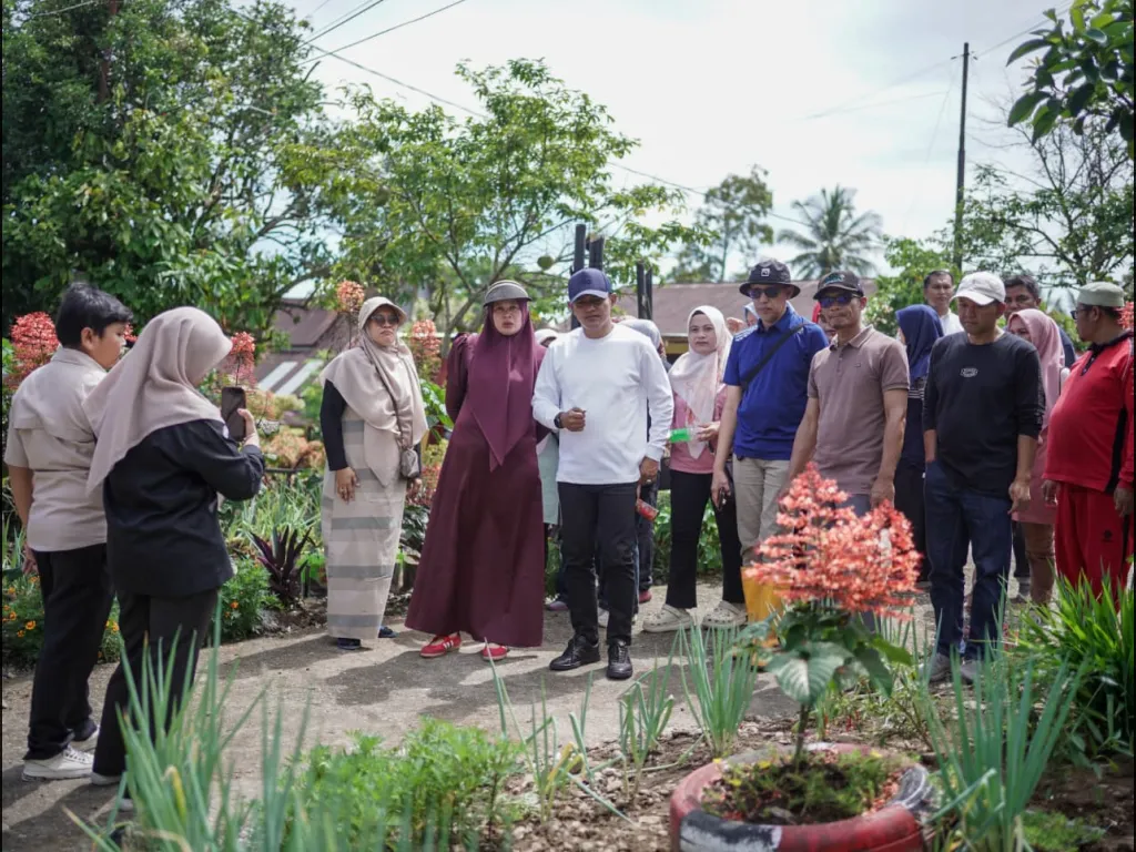 ?Matangkan Persiapan Lomba Dasawisma Tingkat Sumbar, Bupati Solok Motivasi Aksi Goro ASN di Guguak}