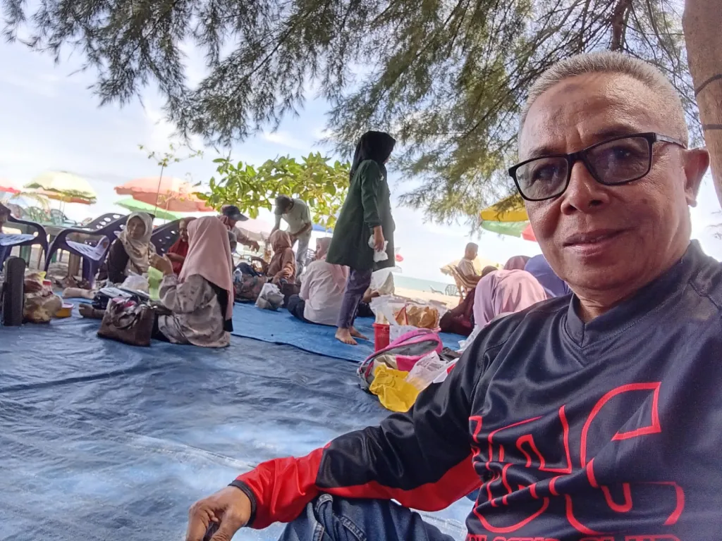 Rekreasi dengan aroma wisata religi