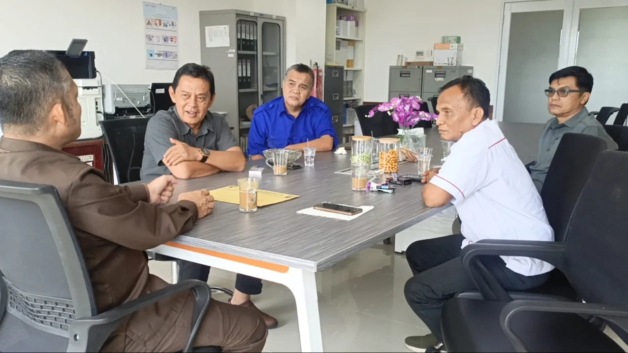 PWI Sumbar Jalin Silaturahmi dengan Erianto, Bahas Sinergi Pers dan Olahraga