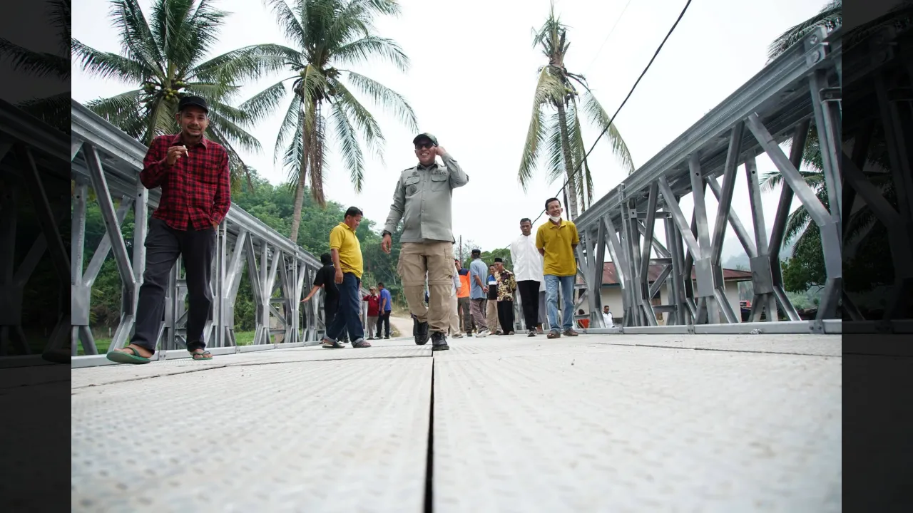 Hanyut Diterjang Banjir, Jembatan Tanjung Anau Dibangun Lagi dengan Konstruksi Bailey